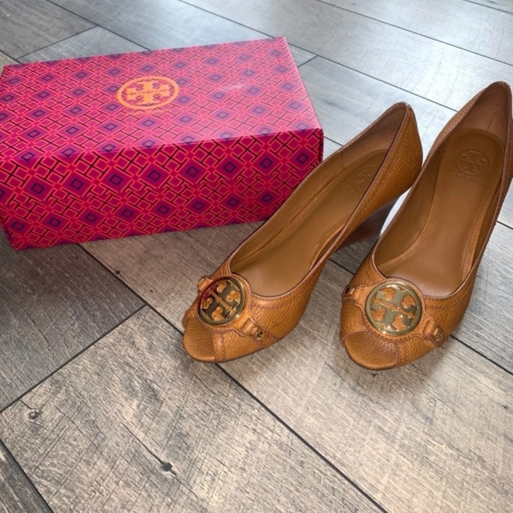 Tori Burch Laticia peep toe